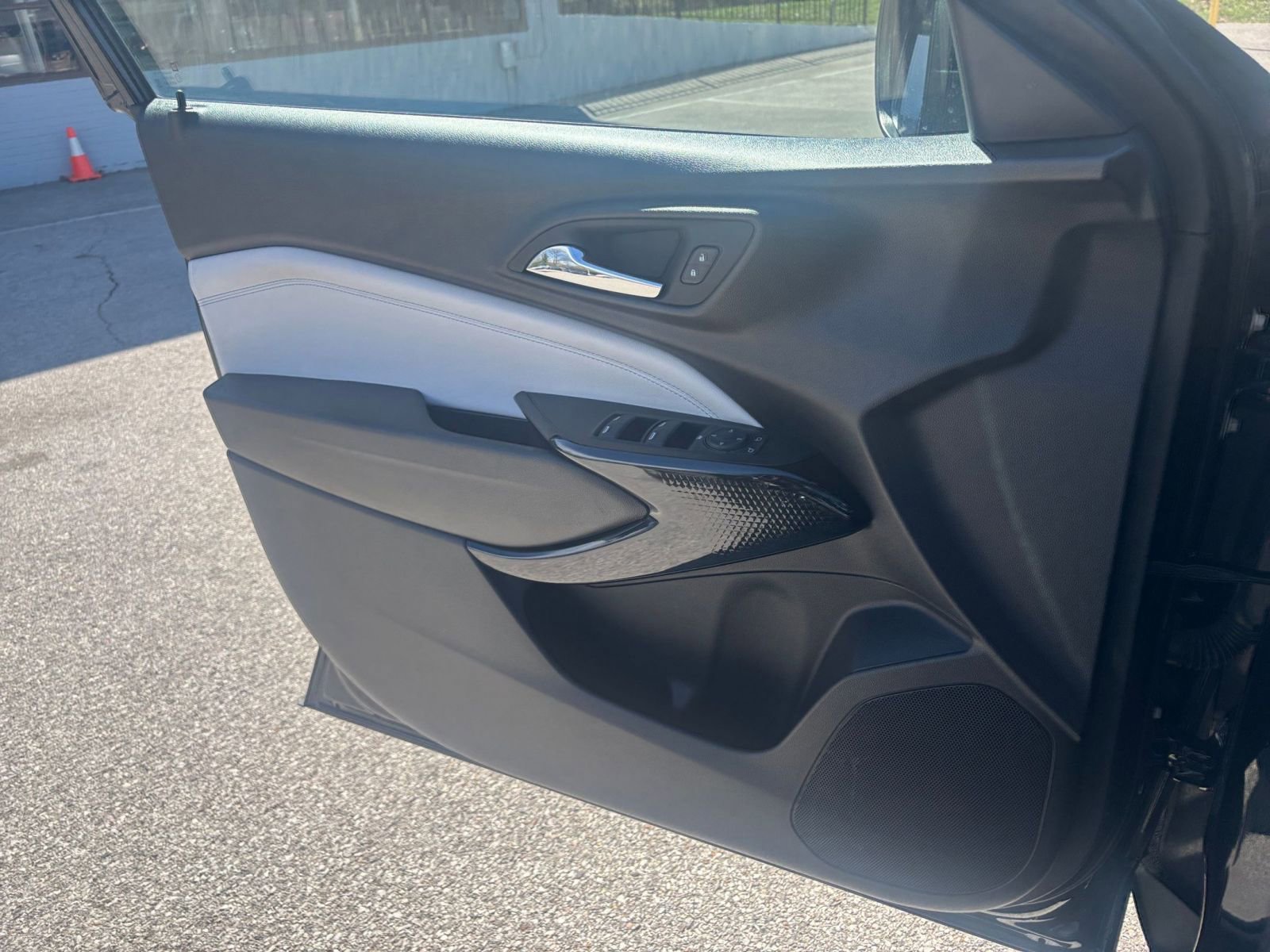 Thumbnail: 2025 Chevrolet Trax - 18