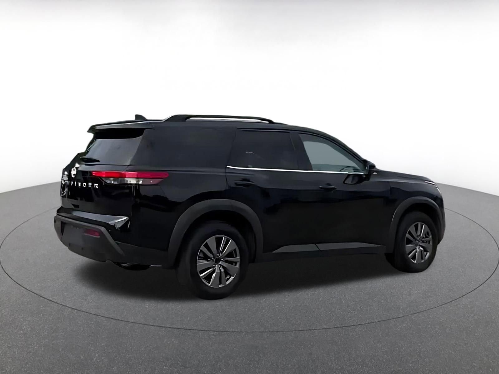 Thumbnail: 2025 Nissan Pathfinder - 14