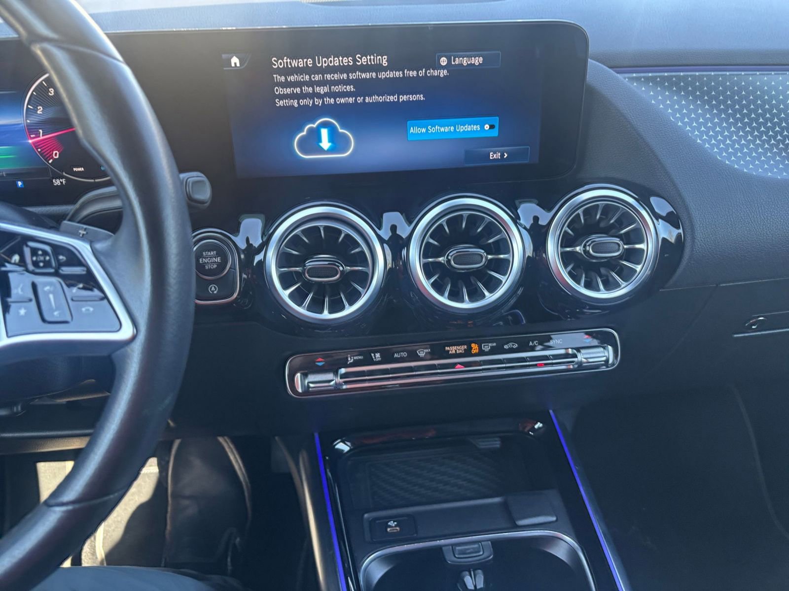 Thumbnail: 2025 Mercedes-Benz GLA - 17