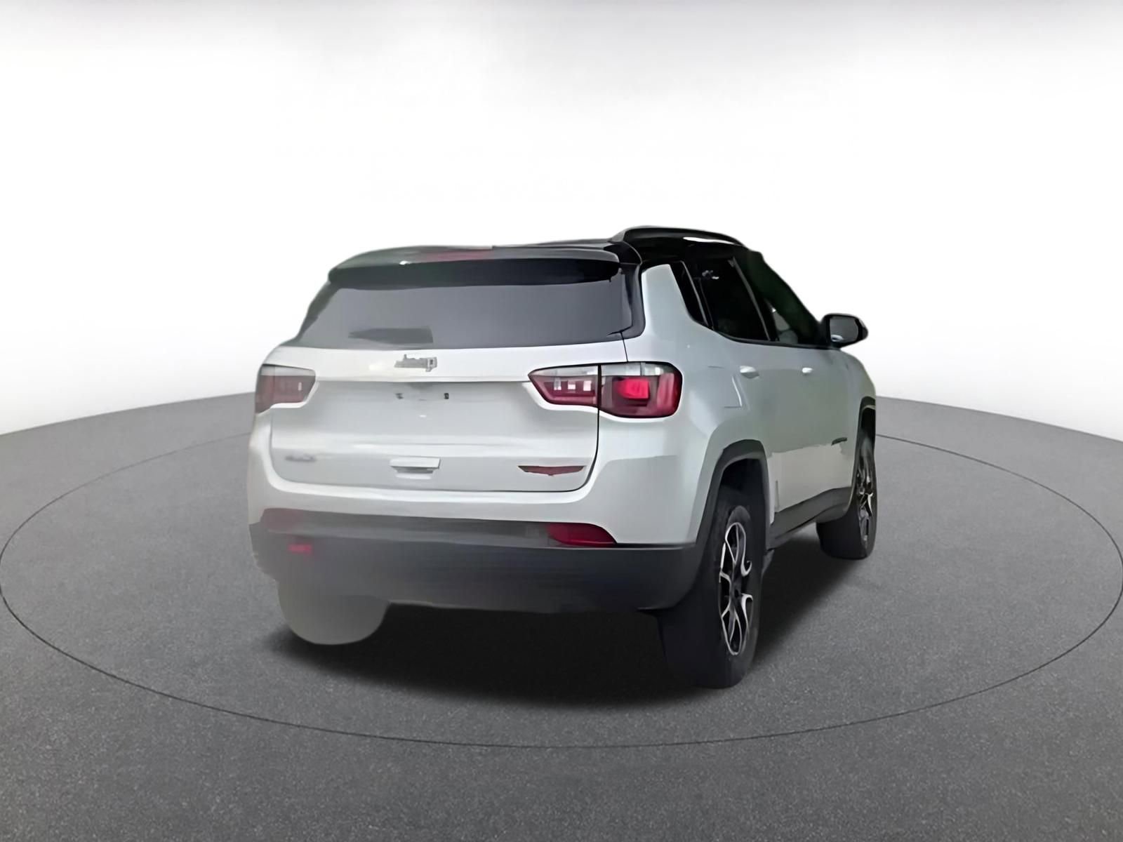 Thumbnail: 2025 Jeep Compass - 14