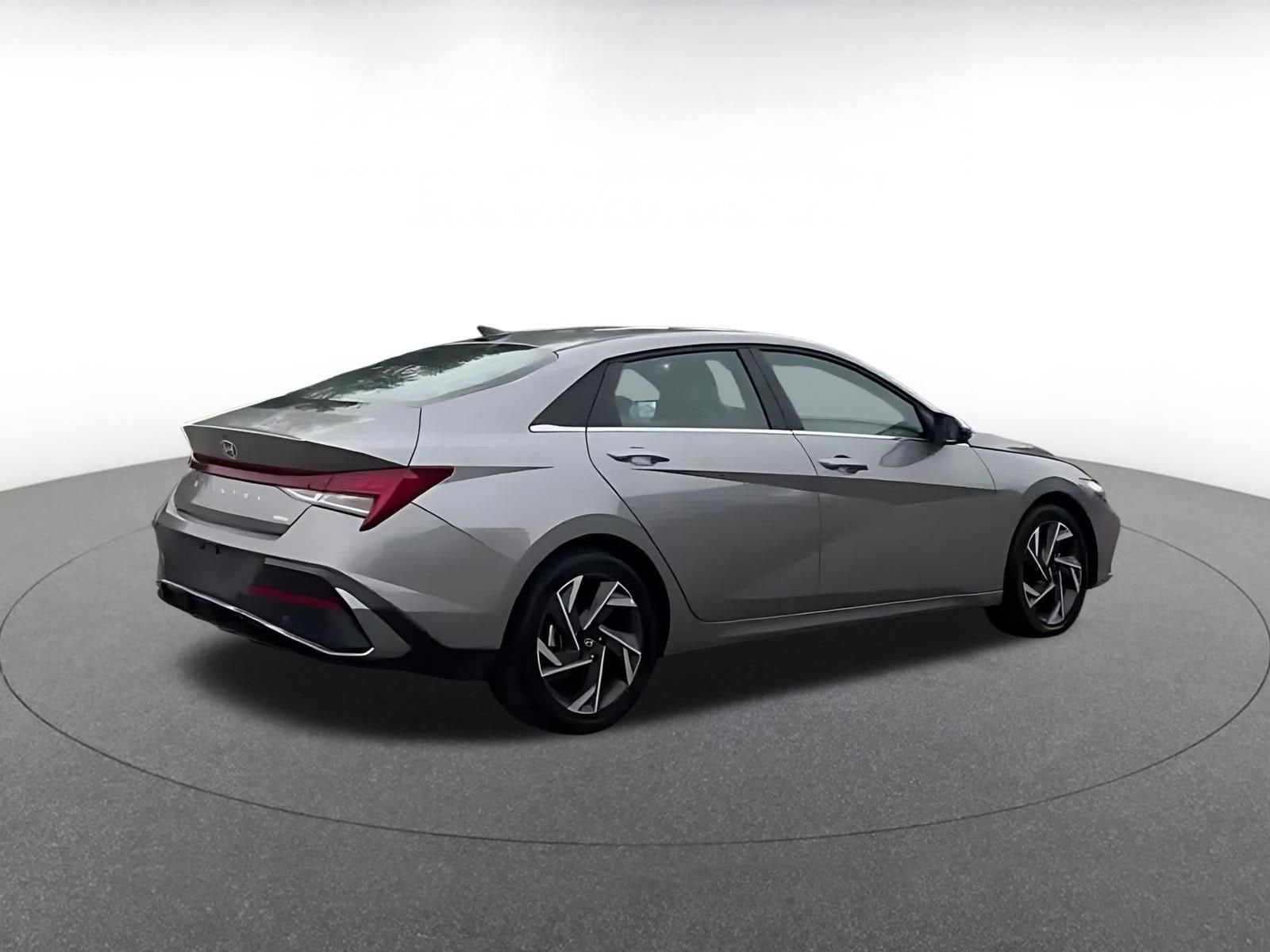 Thumbnail: 2025 Hyundai Elantra - 16