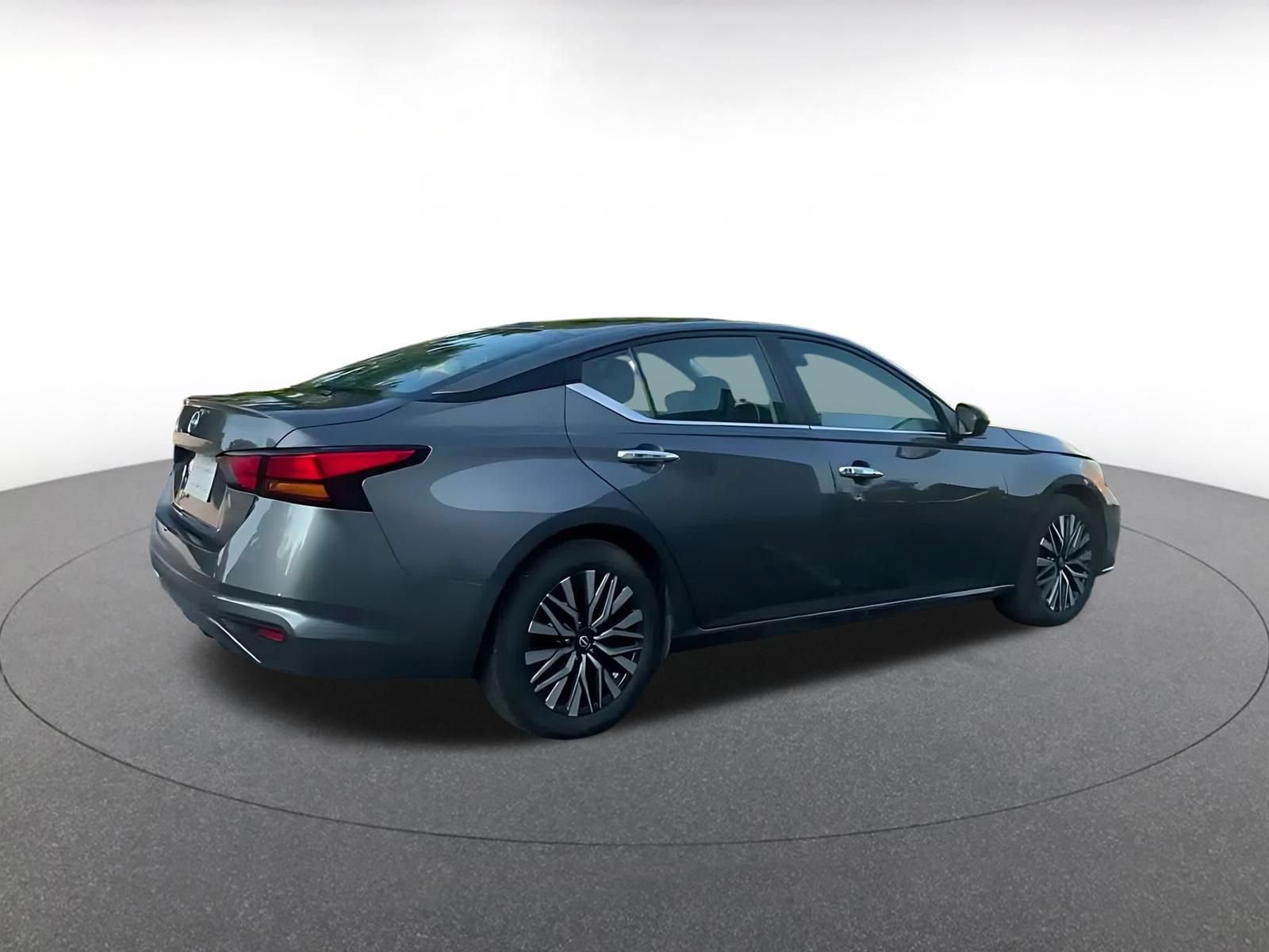 Thumbnail: 2025 Nissan Altima - 14