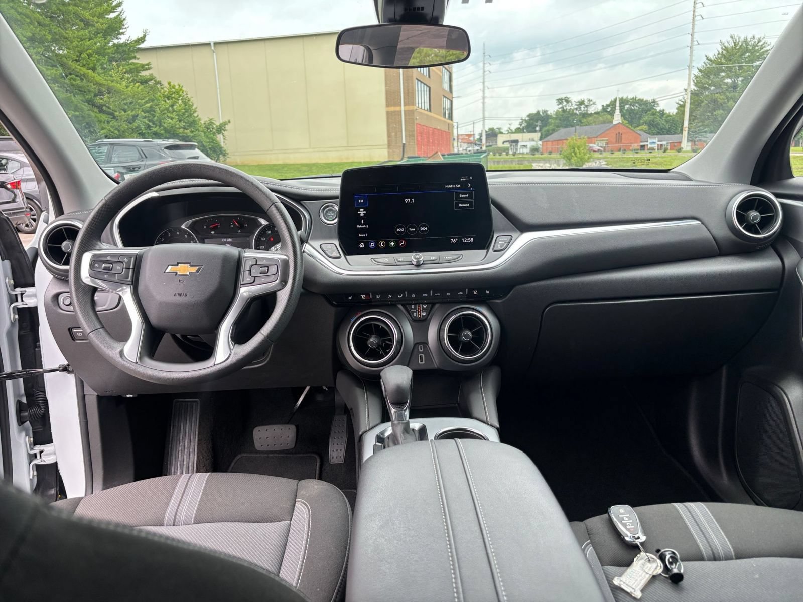 Thumbnail: 2025 Chevrolet Blazer - 33