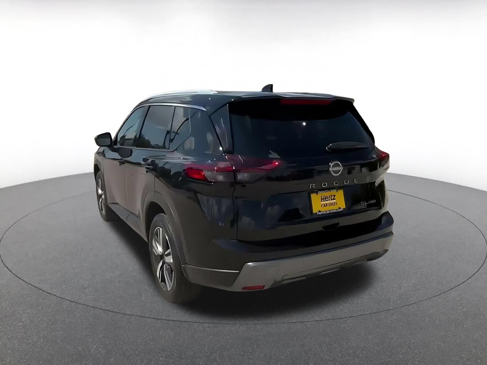 Thumbnail: 2026 Nissan Rogue - 10