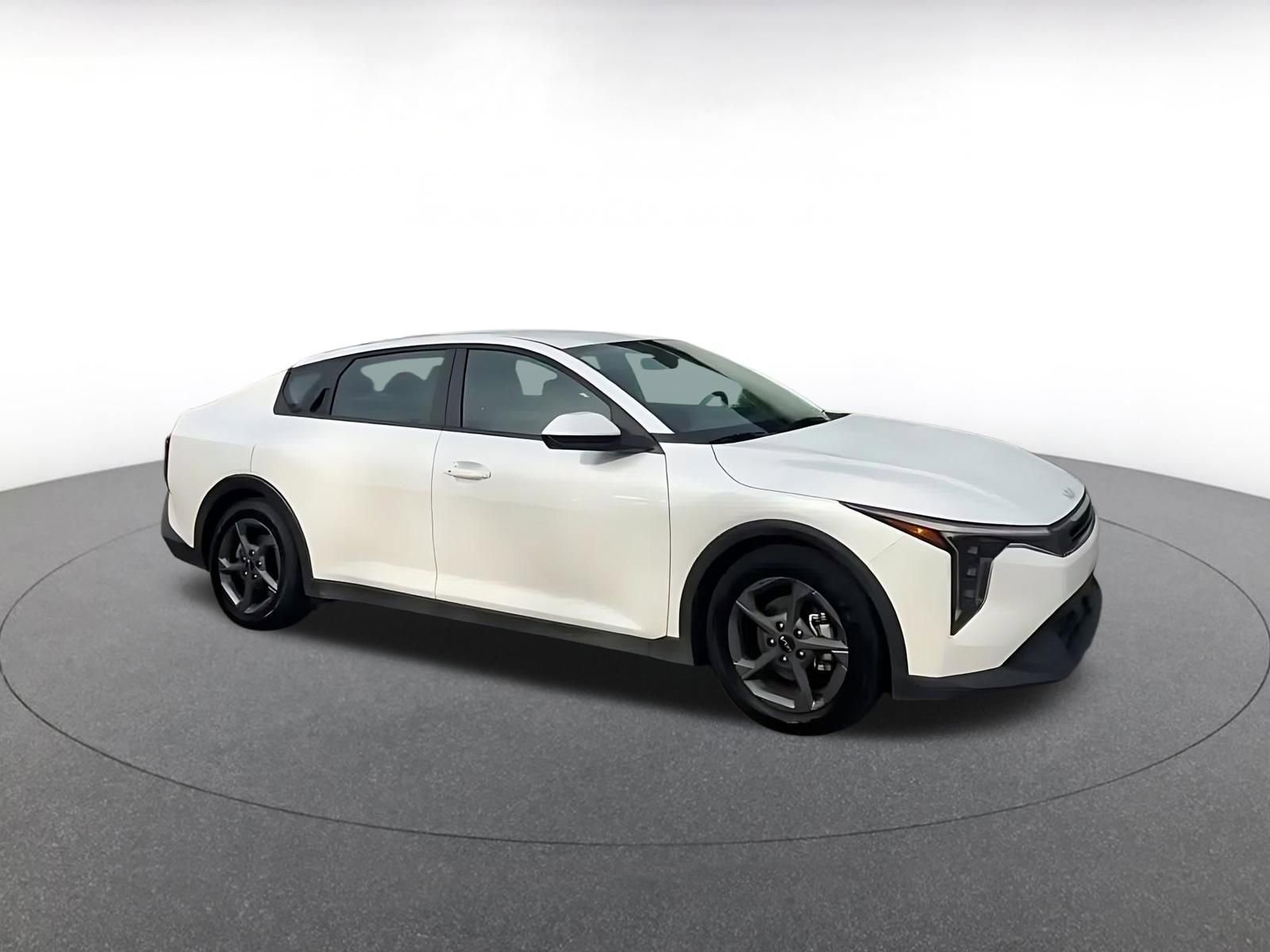 Thumbnail: 2025 Kia K4 - 2