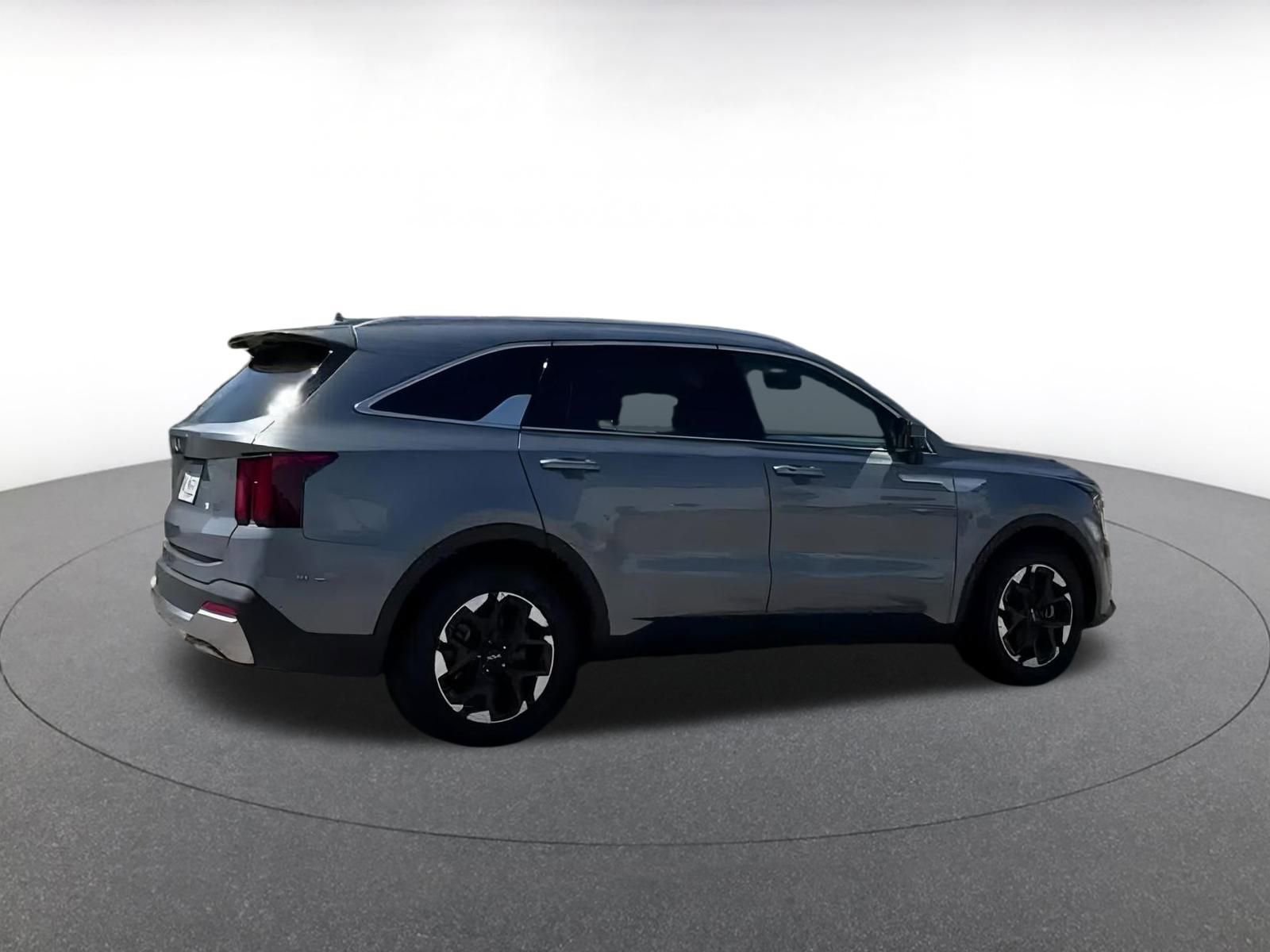 2024 Kia Sorento S 13