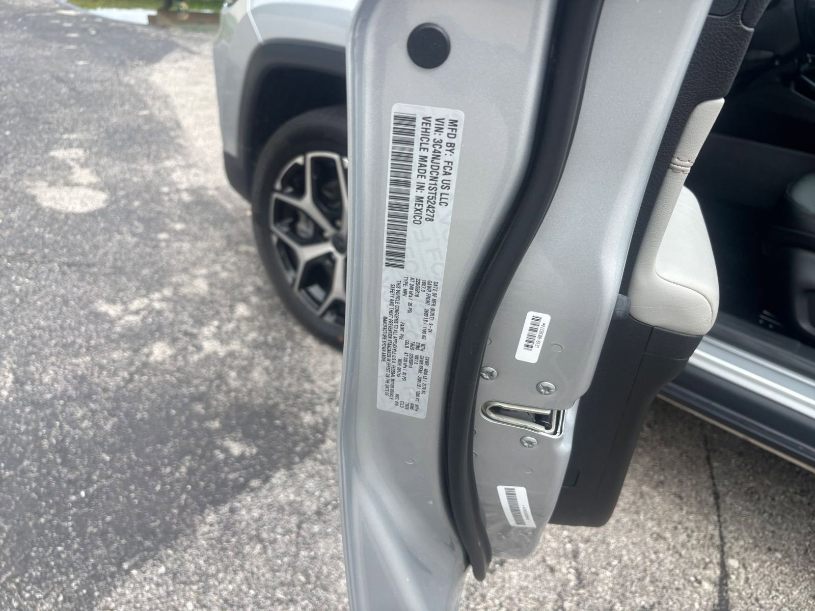 Thumbnail: 2025 Jeep Compass - 28