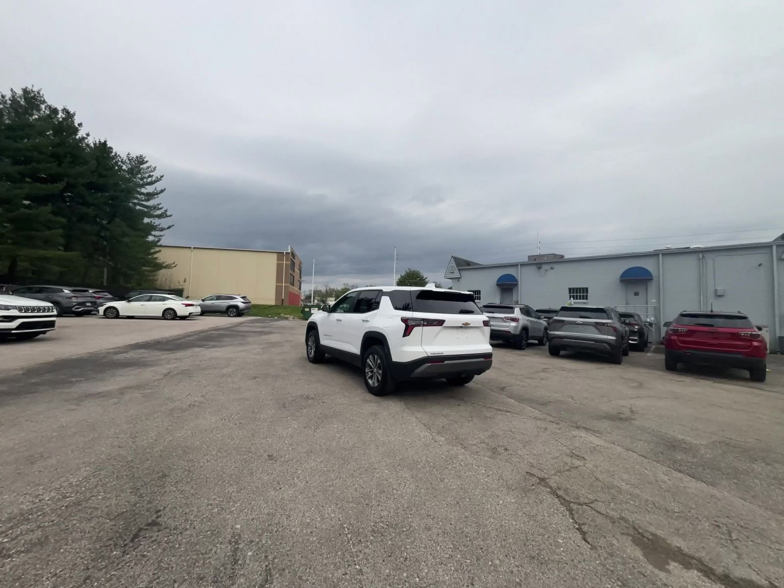 Thumbnail: 2025 Chevrolet Equinox - 16