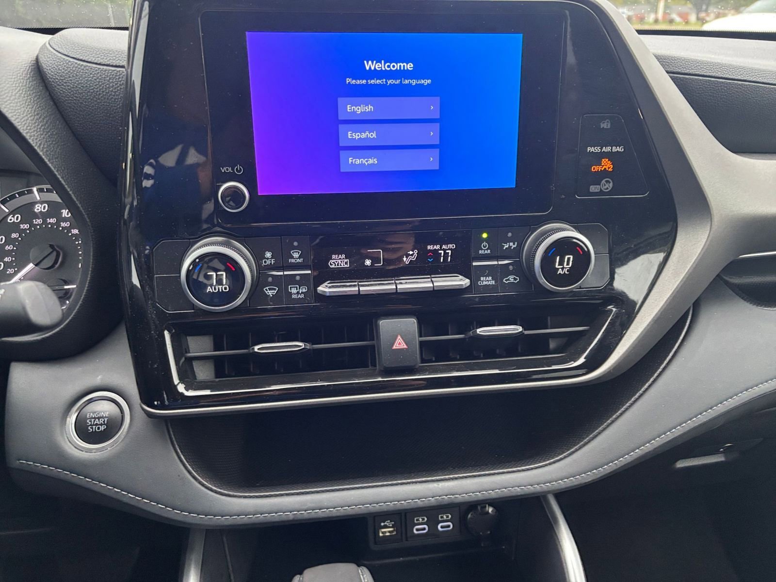 Thumbnail: 2025 Toyota Highlander - 18