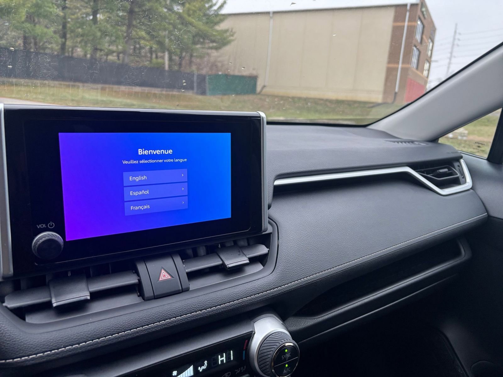 Thumbnail: 2025 Toyota RAV4 - 33