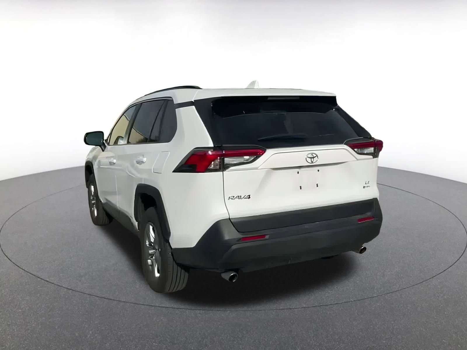 Thumbnail: 2025 Toyota RAV4 - 11