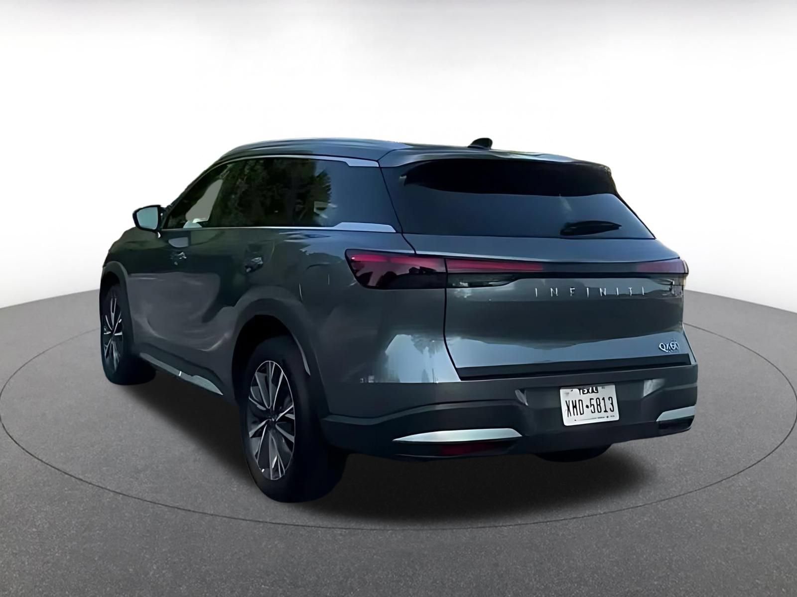 Thumbnail: 2026 INFINITI QX60 - 9