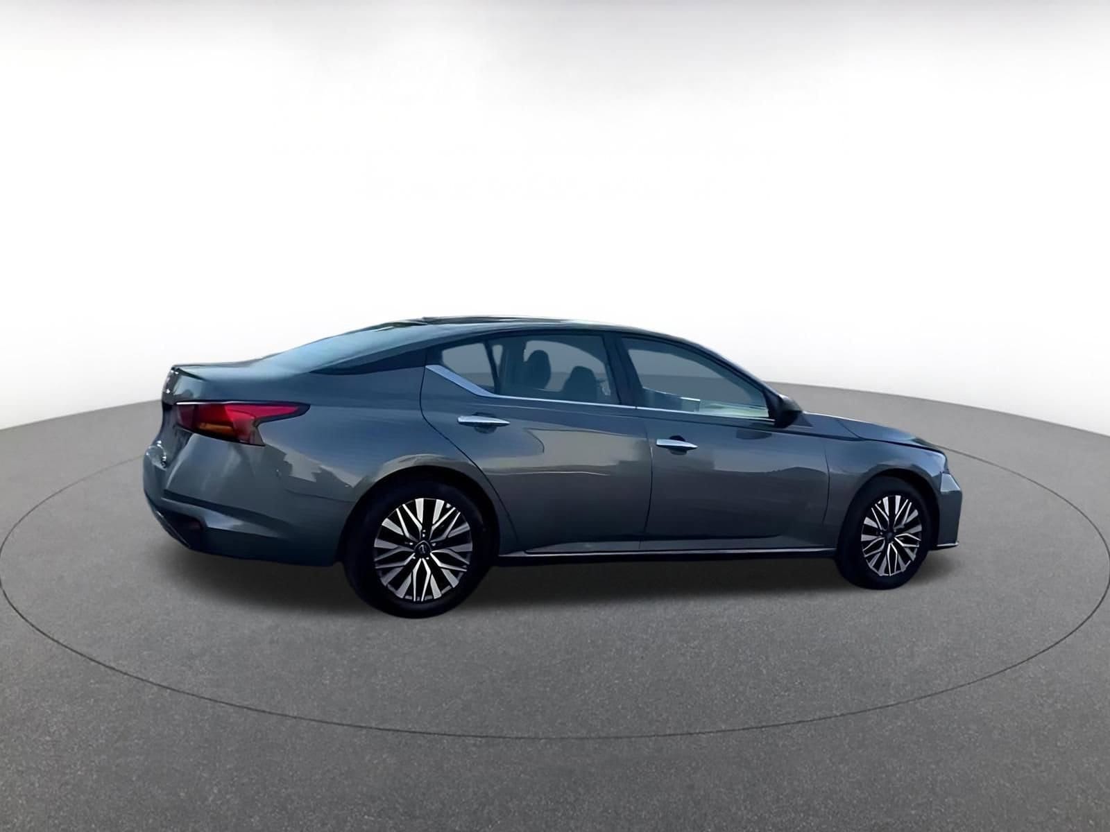 Thumbnail: 2025 Nissan Altima - 15