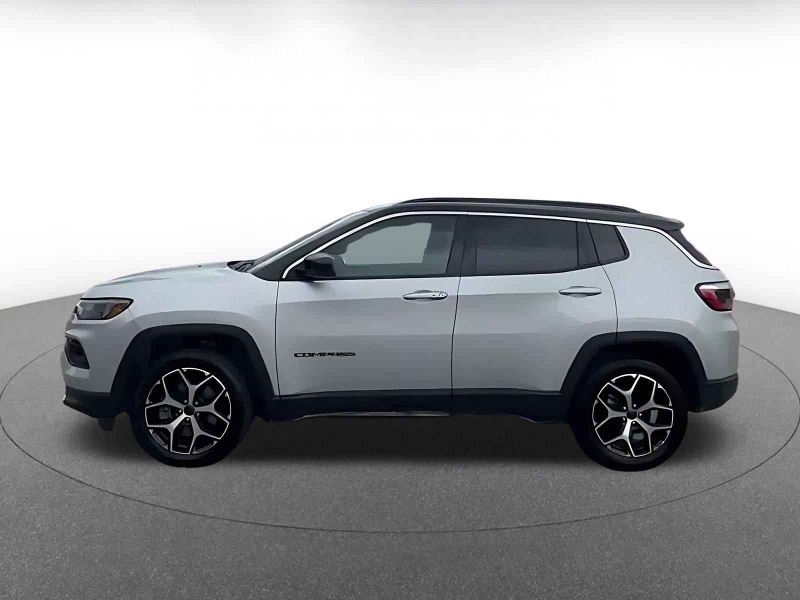 Thumbnail: 2025 Jeep Compass - 9