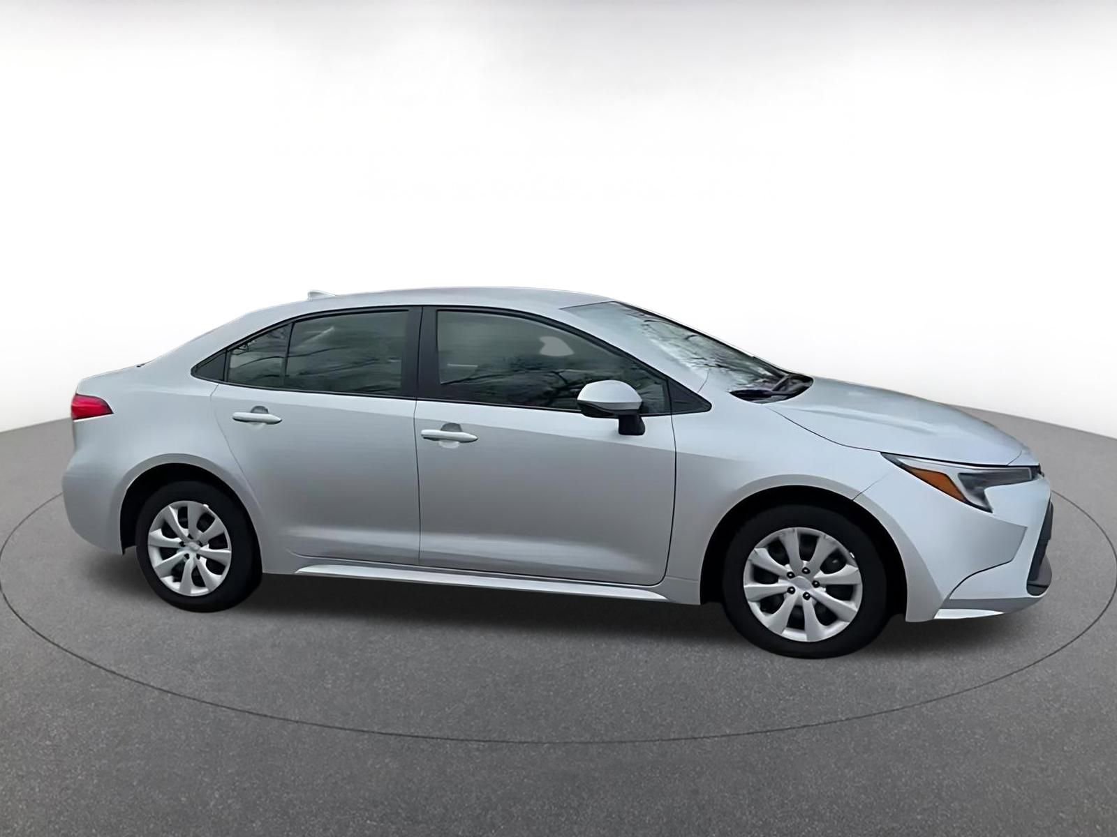 Thumbnail: 2025 Toyota Corolla - 16