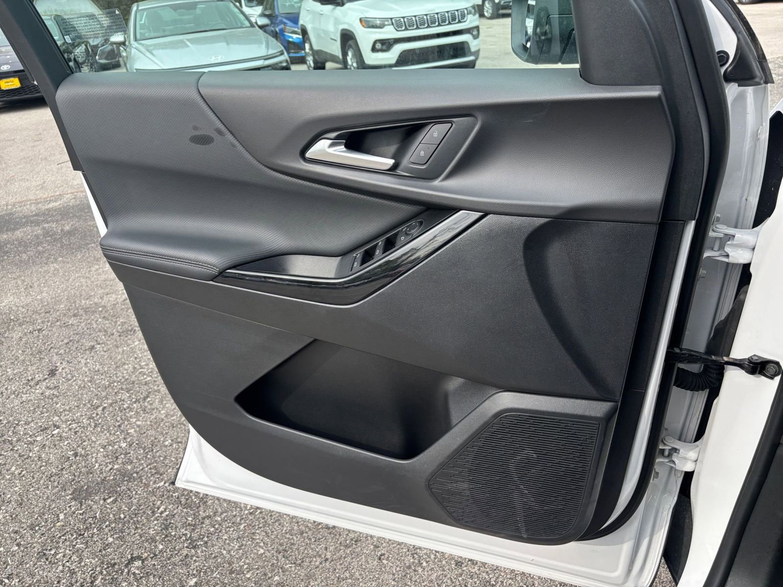 Thumbnail: 2025 Chevrolet Equinox - 18