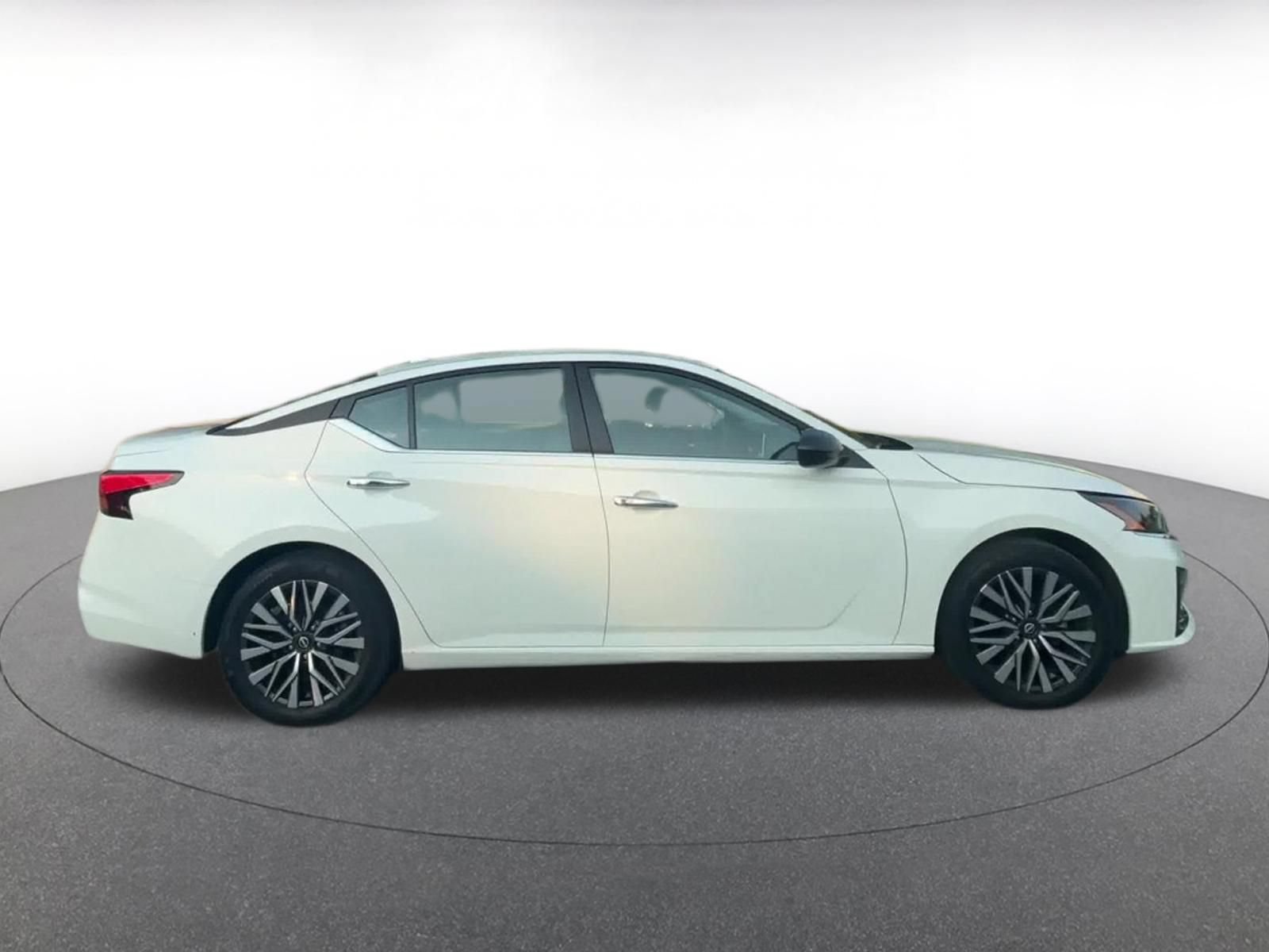 Thumbnail: 2025 Nissan Altima - 15