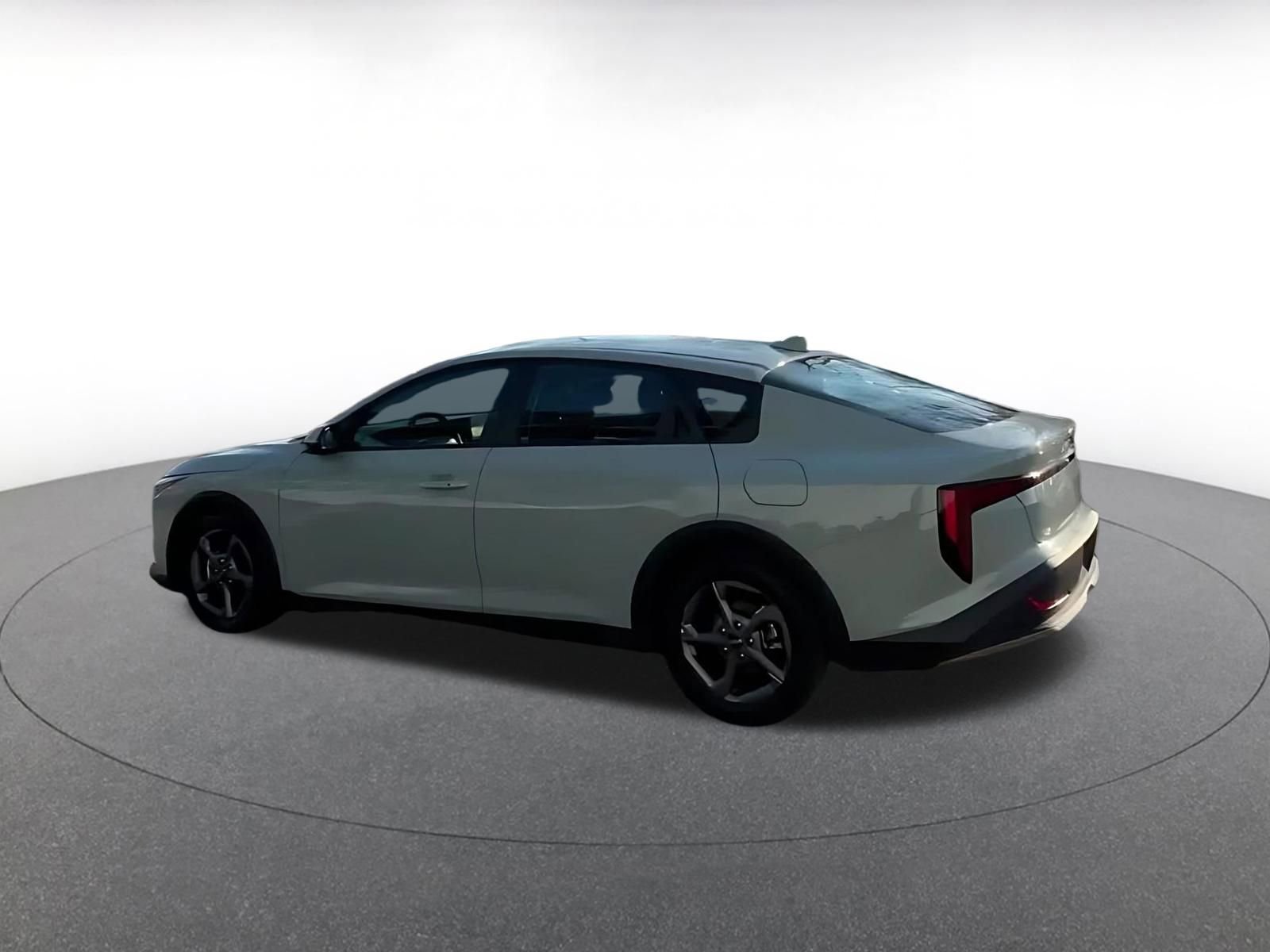 Thumbnail: 2025 Kia K4 - 9