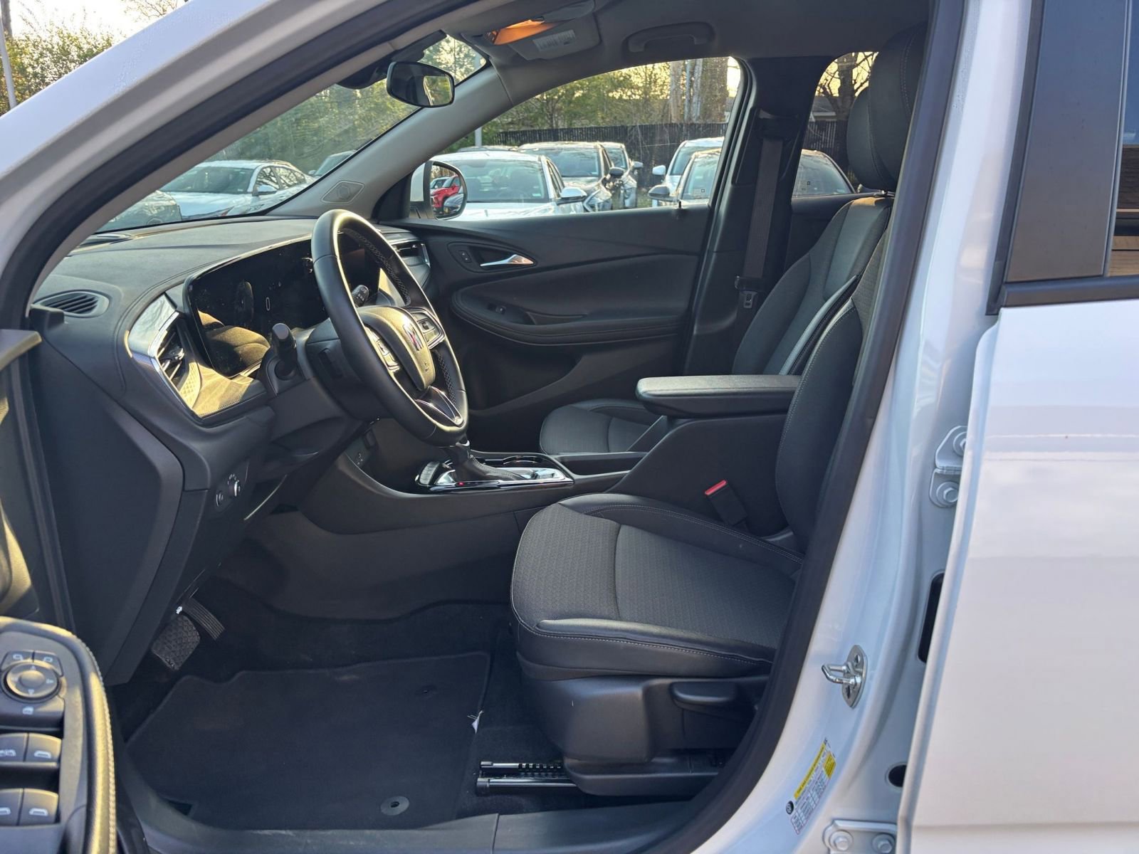 Thumbnail: 2025 Buick Encore GX - 25