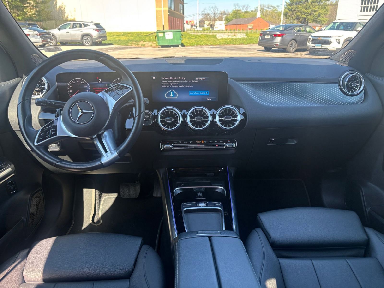 Thumbnail: 2025 Mercedes-Benz GLA - 32