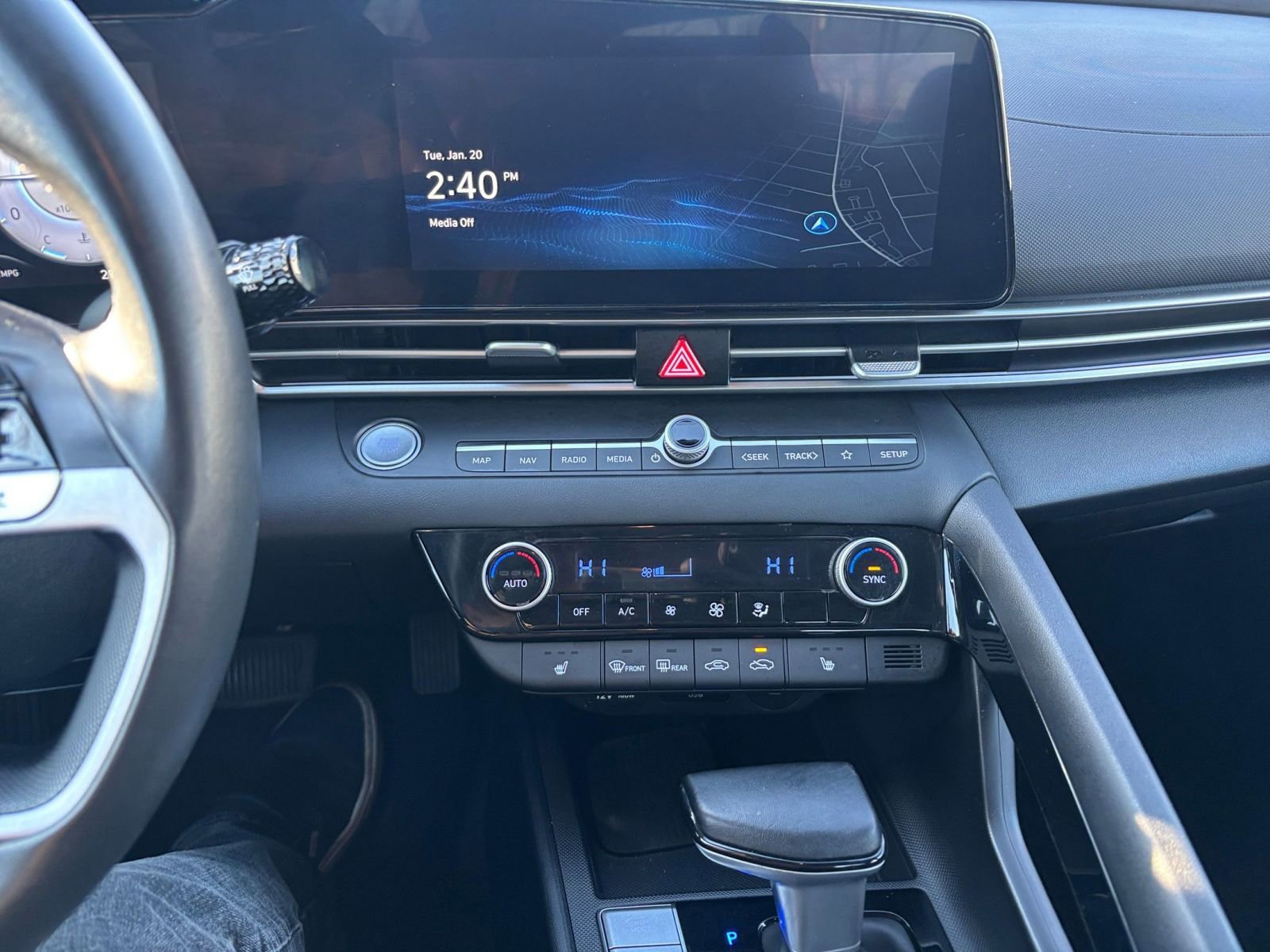 Thumbnail: 2025 Hyundai Elantra - 18