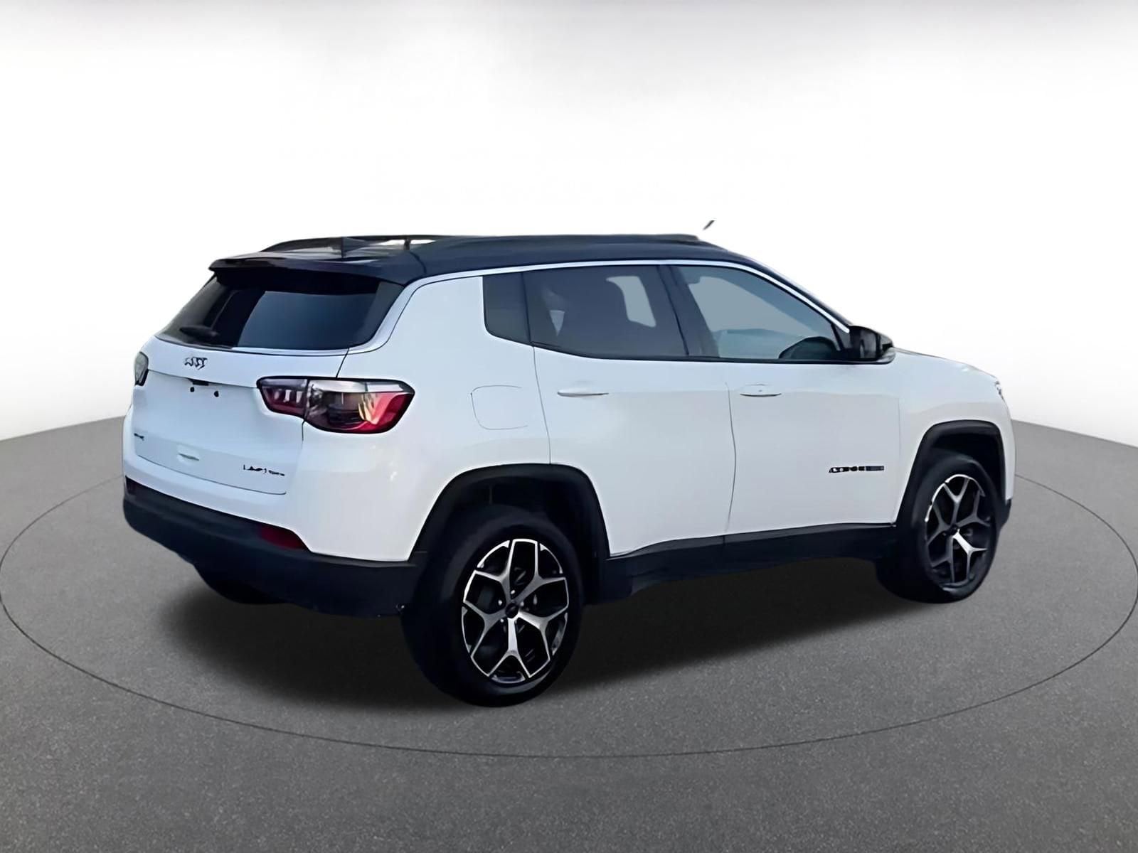 Thumbnail: 2025 Jeep Compass - 11