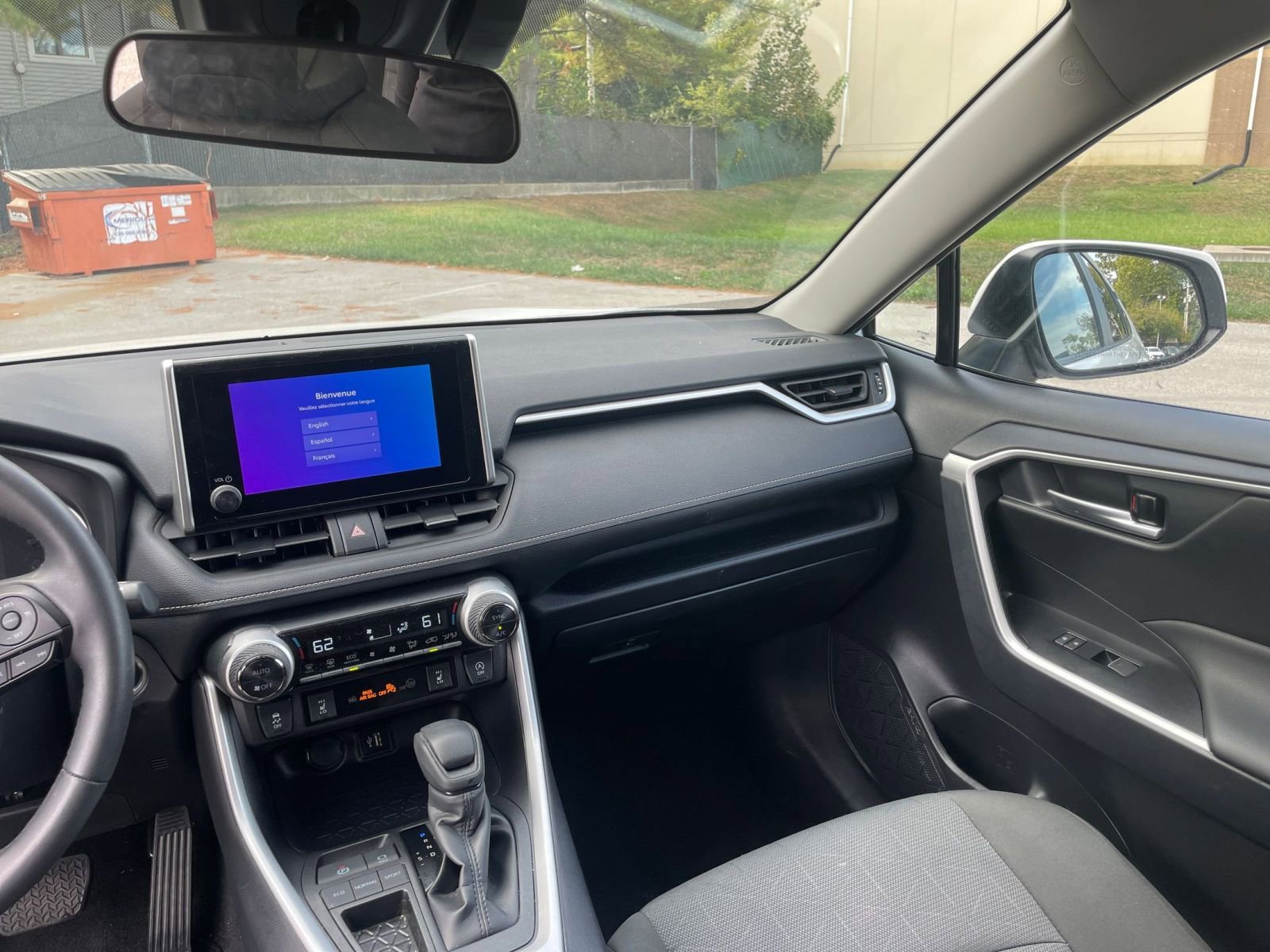 Thumbnail: 2025 Toyota RAV4 - 33