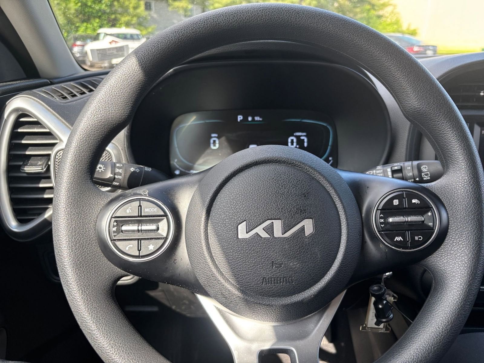 Thumbnail: 2024 Kia Soul - 32