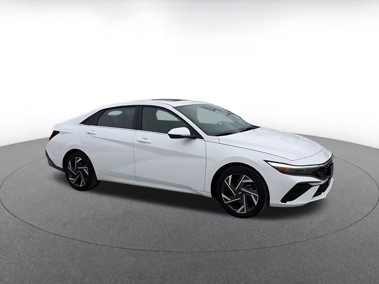 Thumbnail: 2025 Hyundai Elantra - 2