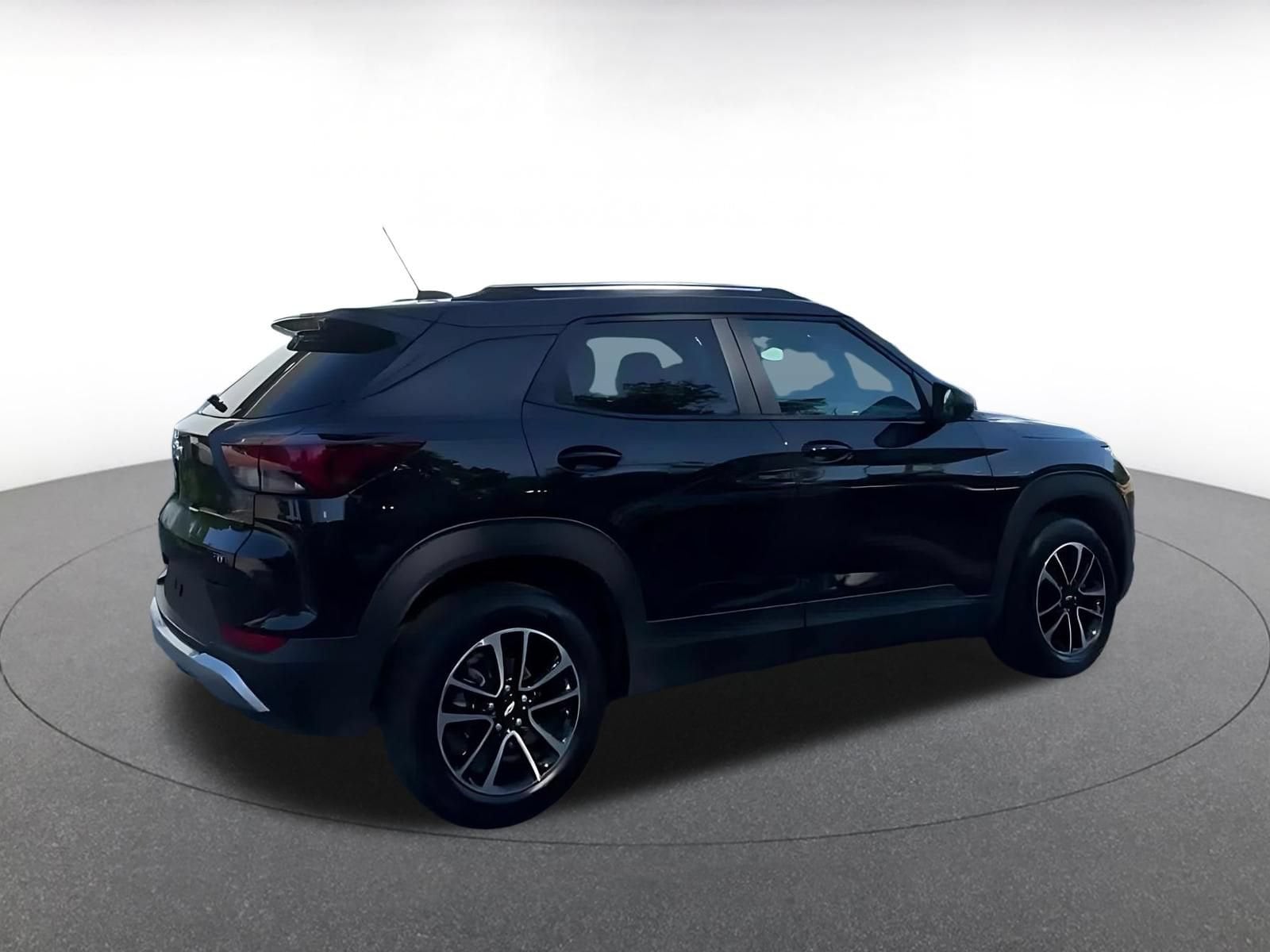 Thumbnail: 2025 Chevrolet TrailBlazer - 15