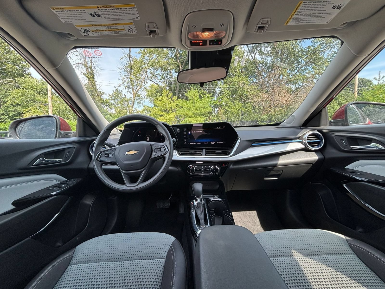 Thumbnail: 2025 Chevrolet Trax - 31