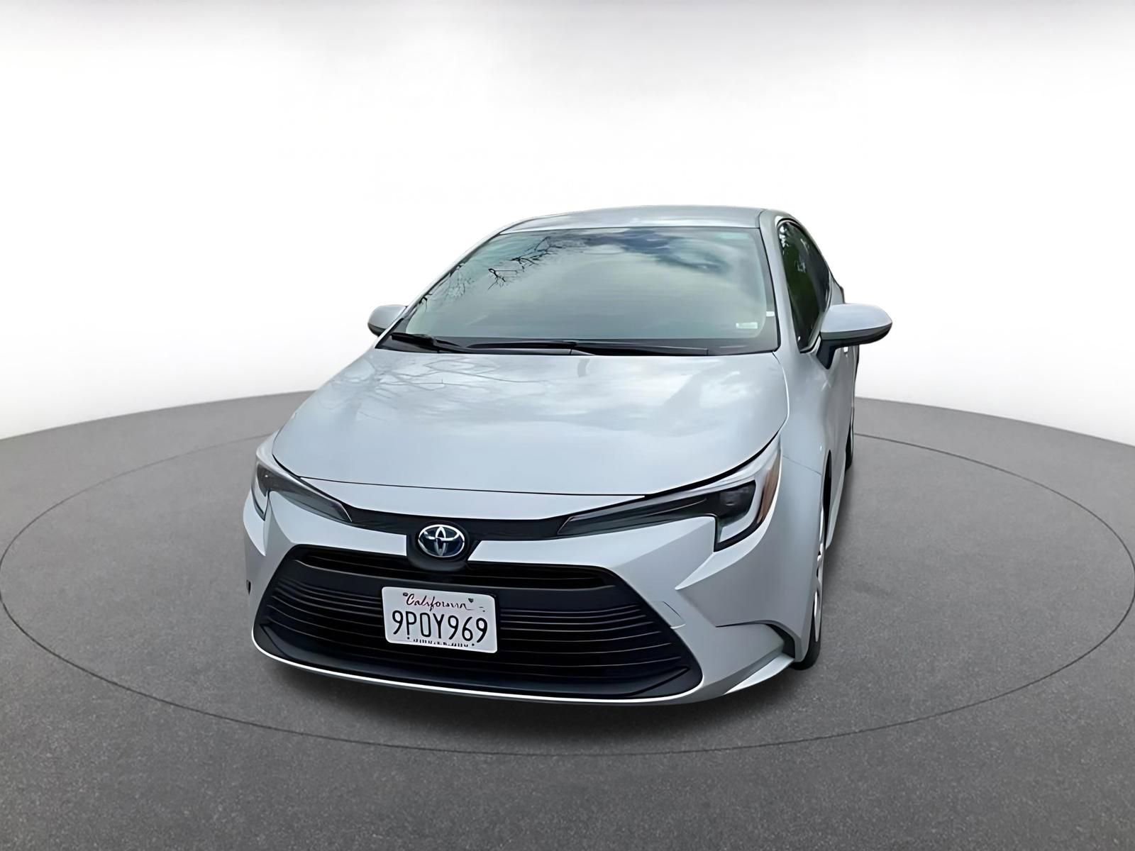 Thumbnail: 2025 Toyota Corolla - 4
