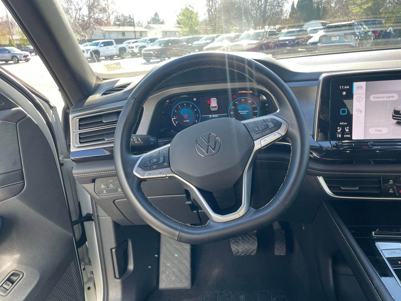 Thumbnail: 2025 Volkswagen Atlas - 25