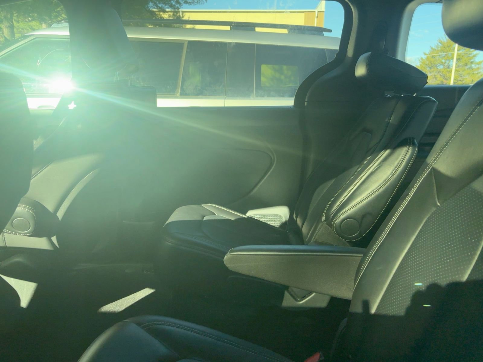 Thumbnail: 2025 Chrysler Pacifica - 9