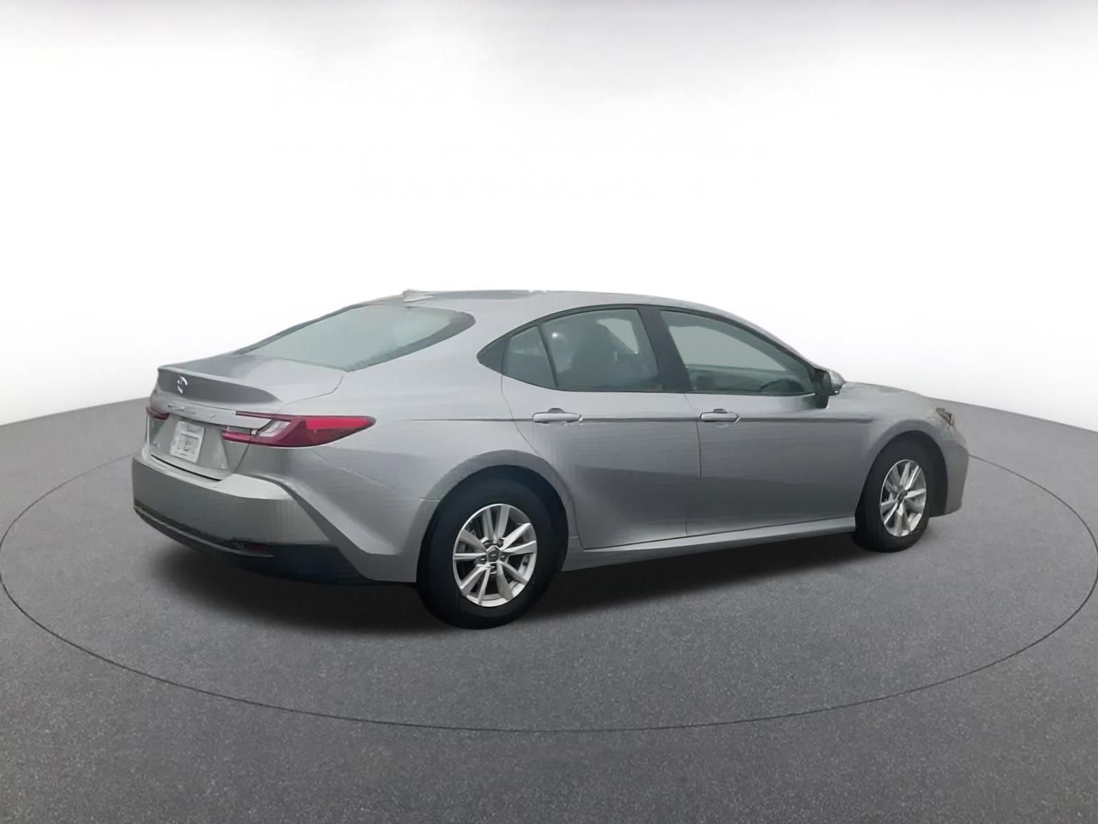 Thumbnail: 2025 Toyota Camry - 11