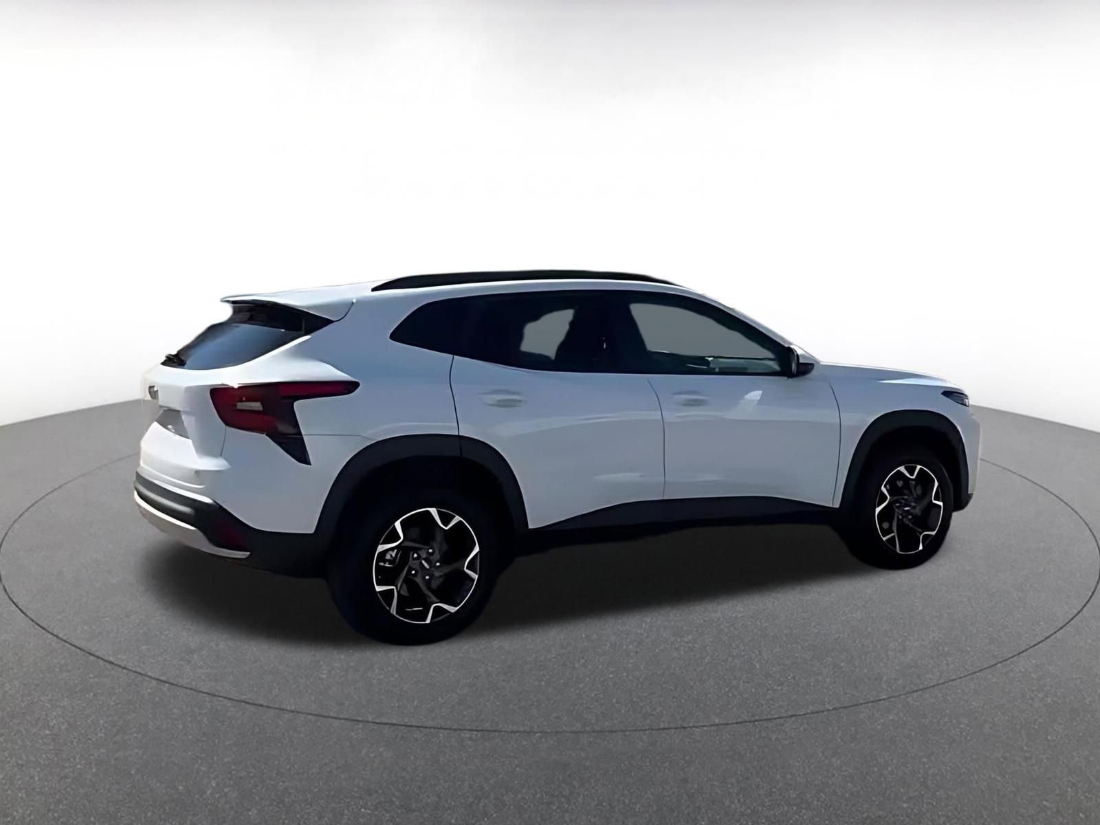 Thumbnail: 2025 Chevrolet Trax - 10