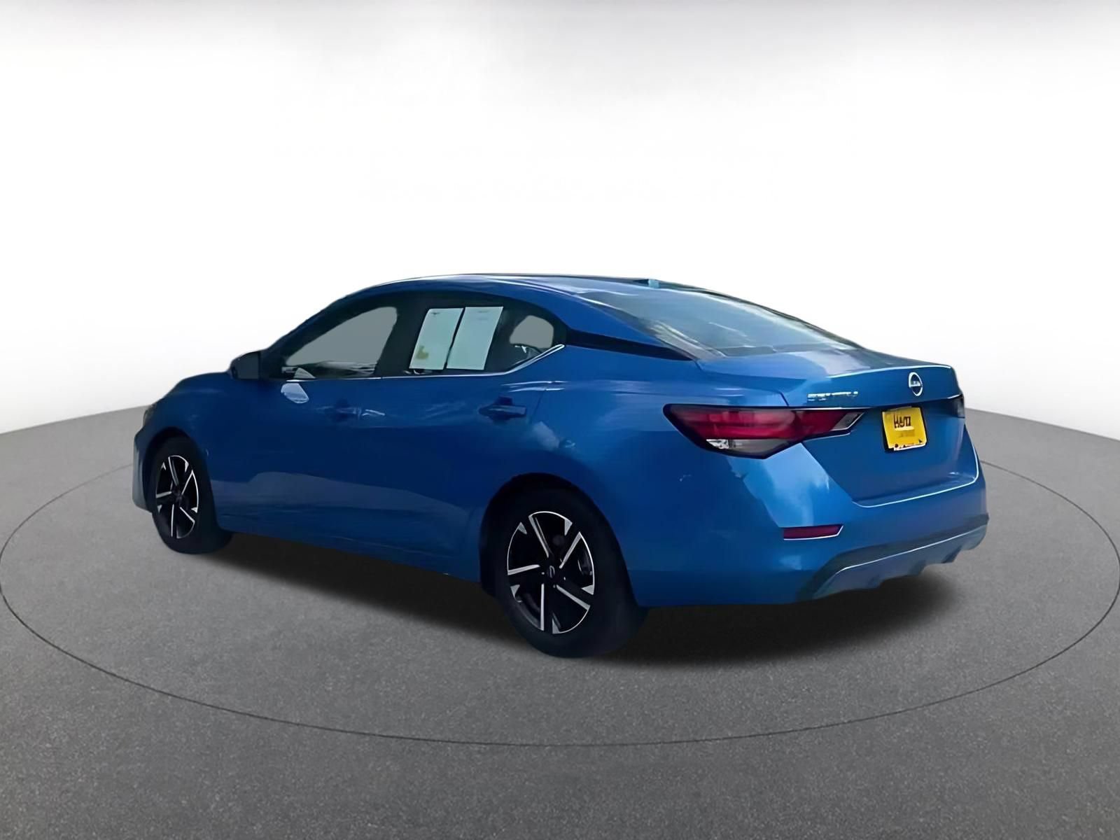 Thumbnail: 2025 Nissan Sentra - 9