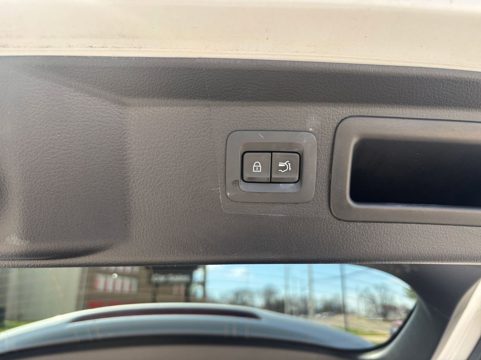 Thumbnail: 2025 Mazda CX-50 - 22