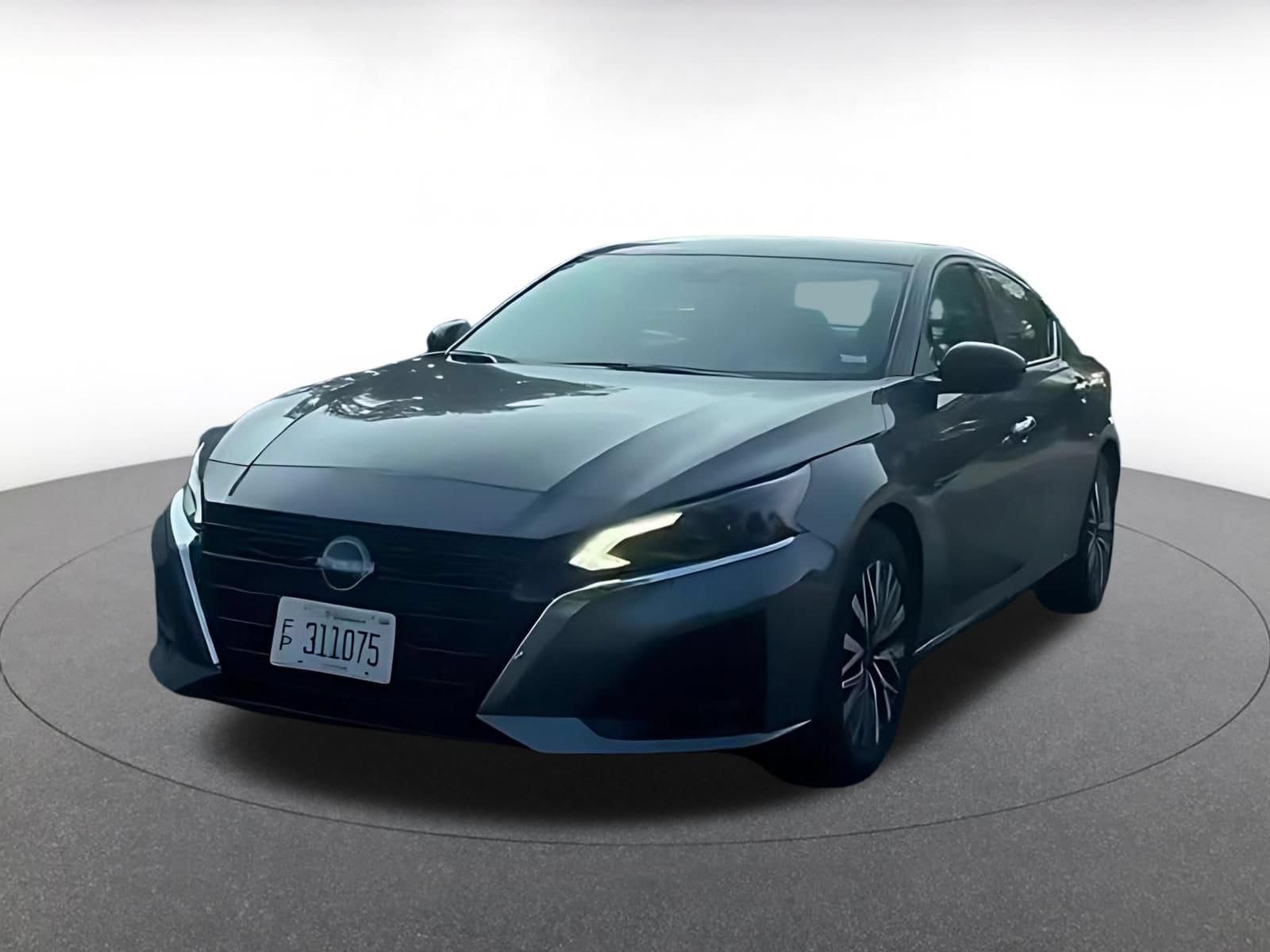 Thumbnail: 2025 Nissan Altima - 7