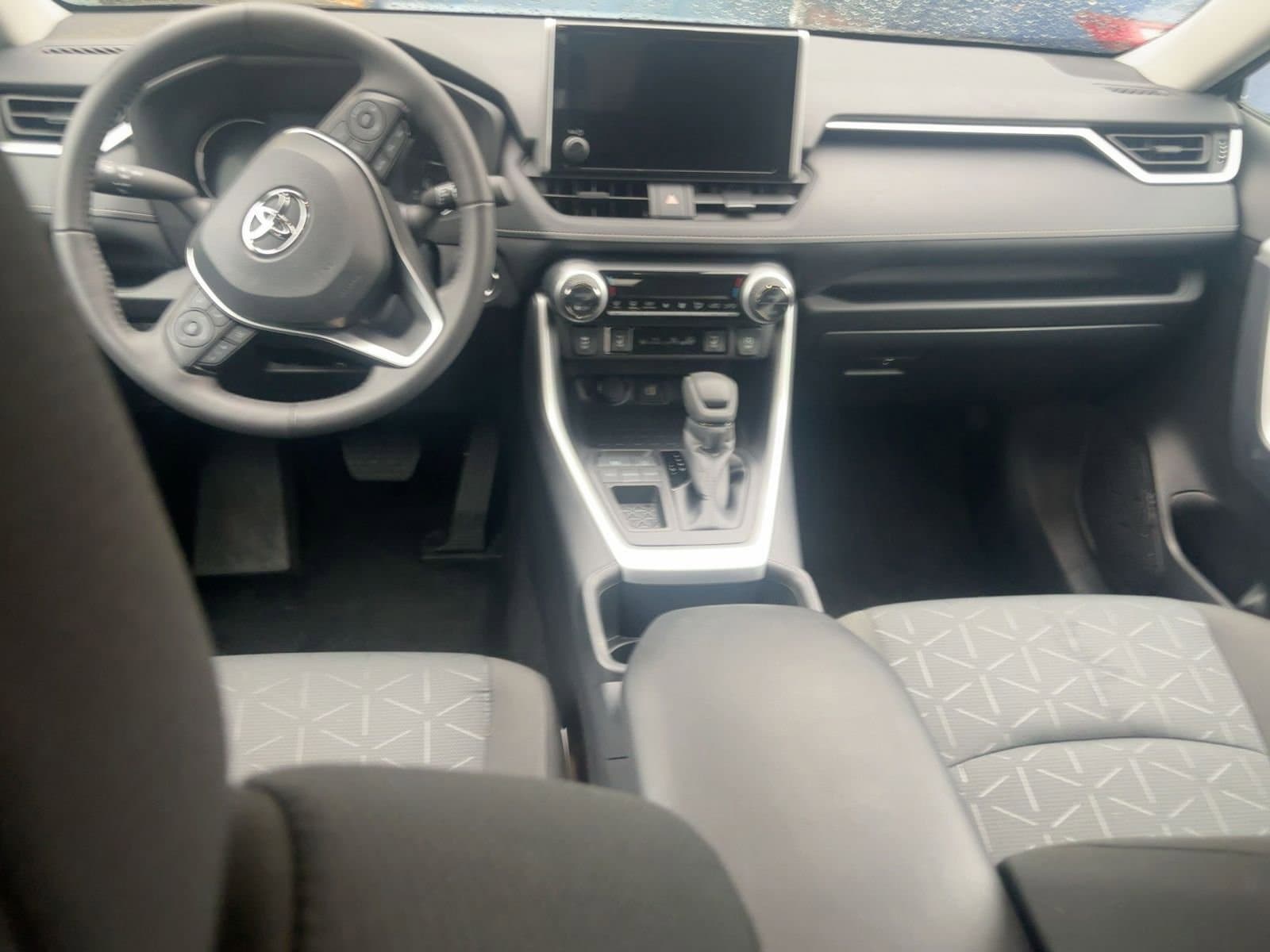 Thumbnail: 2025 Toyota RAV4 - 10