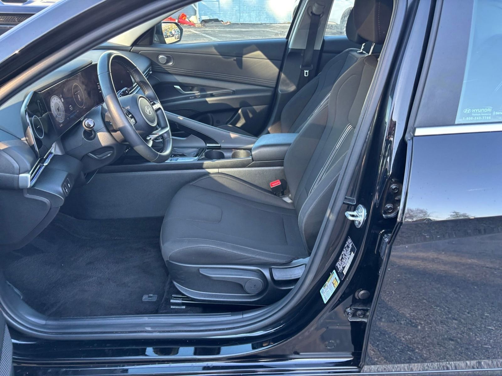 Thumbnail: 2025 Hyundai Elantra - 24