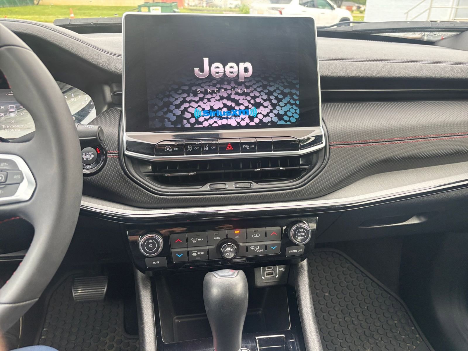 Thumbnail: 2025 Jeep Compass - 17