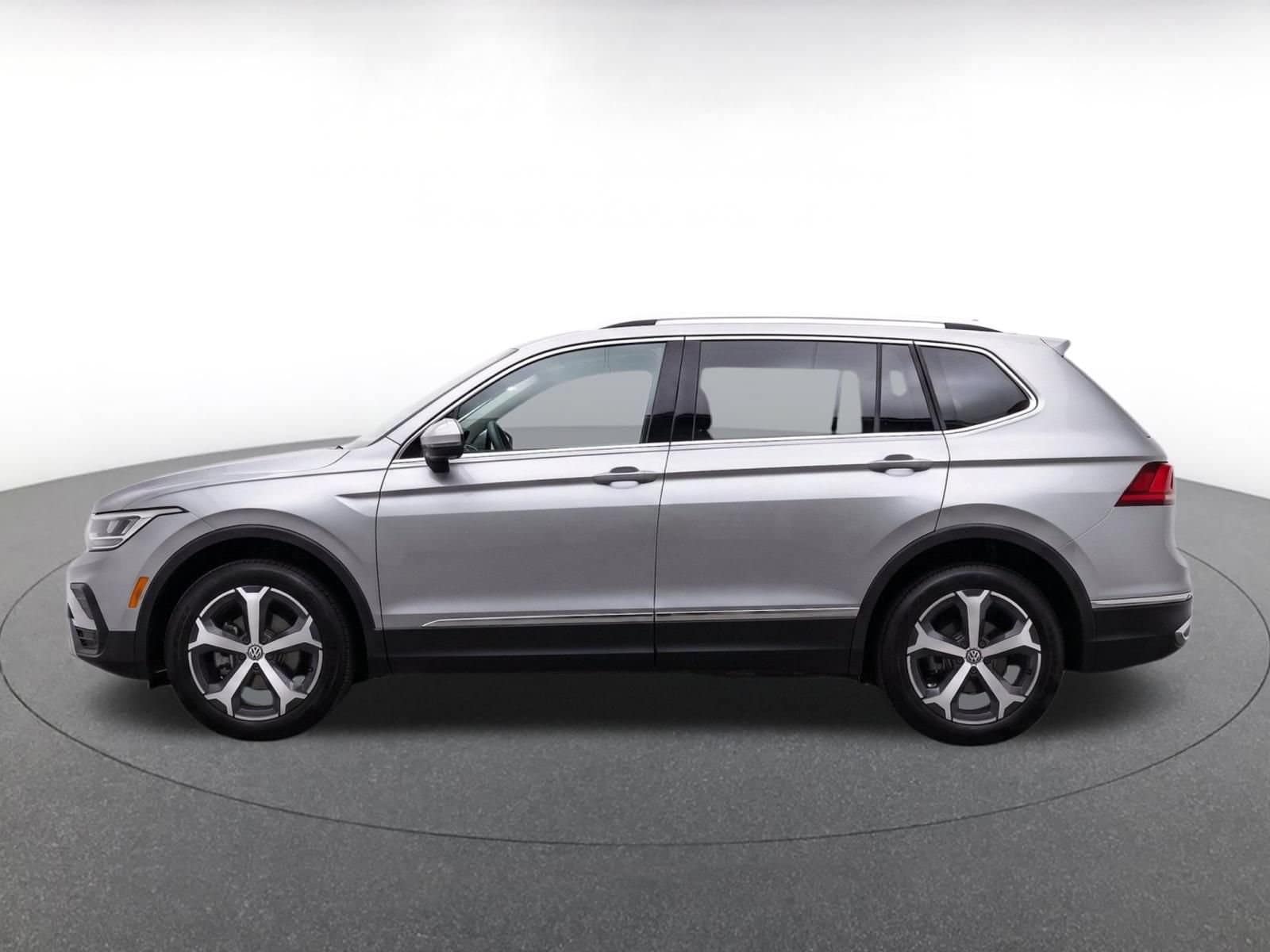 Thumbnail: 2026 Volkswagen Tiguan - 4