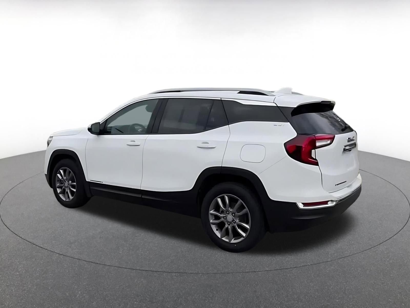 Thumbnail: 2024 GMC Terrain - 10