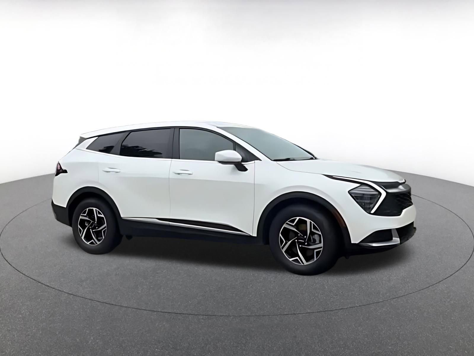 Thumbnail: 2025 Kia Sportage - 16
