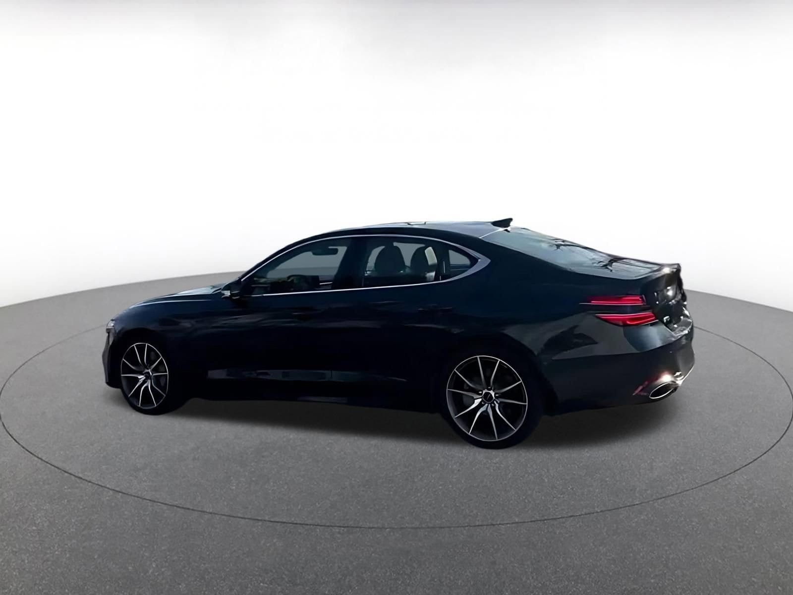 Thumbnail: 2025 Genesis G70 - 8