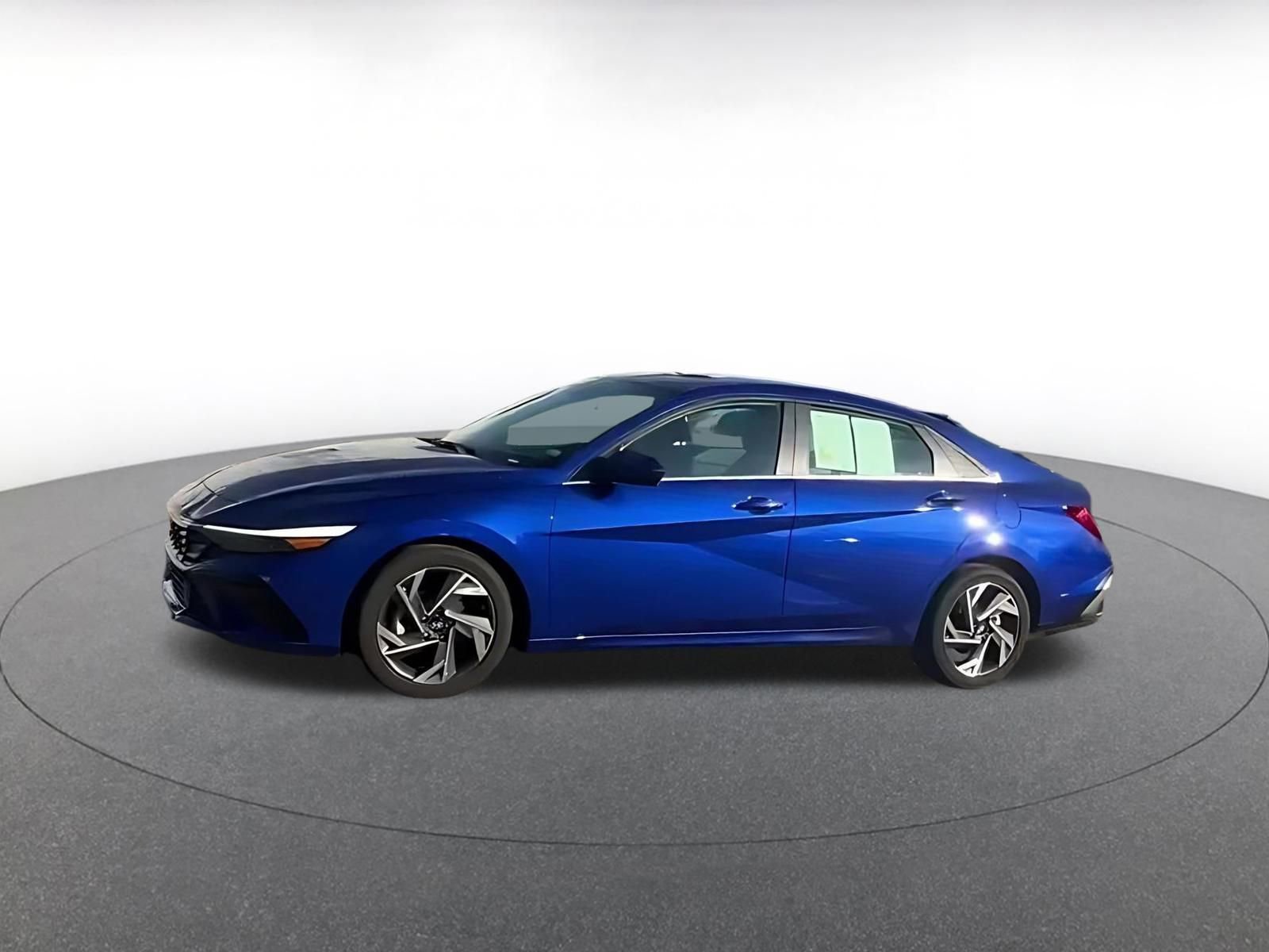 Thumbnail: 2025 Hyundai Elantra - 4