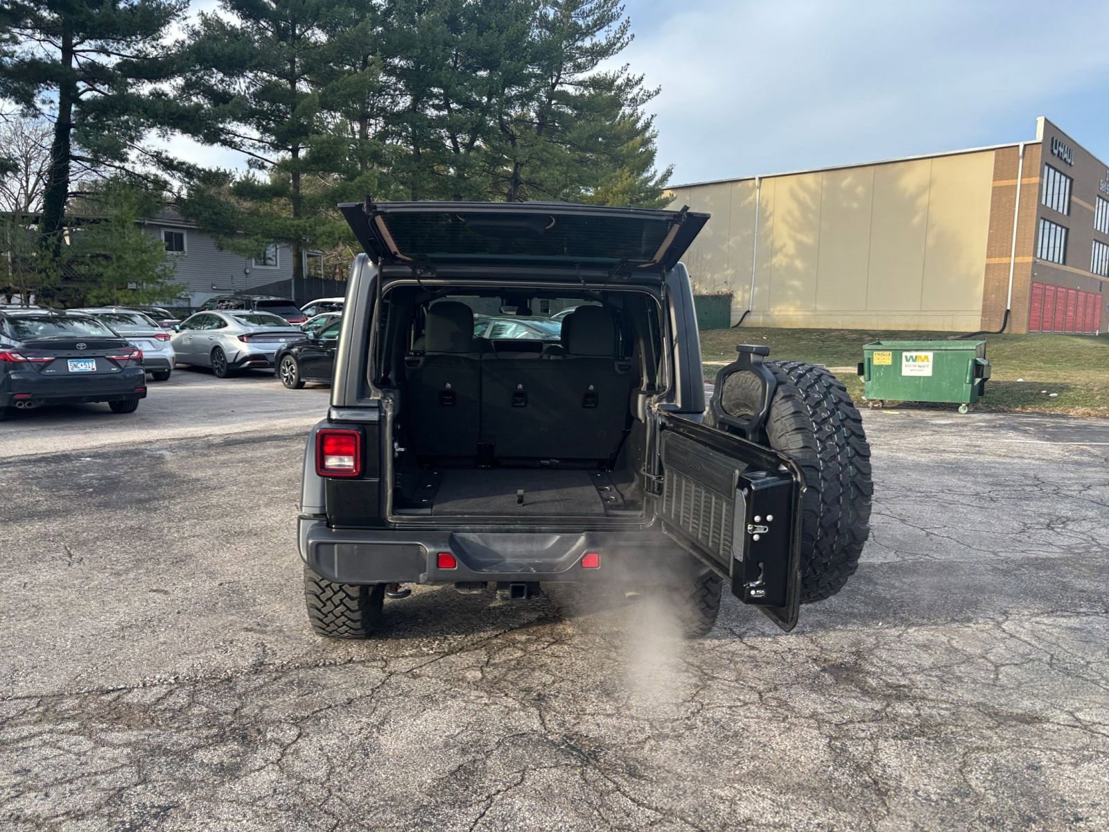 Thumbnail: 2025 Jeep Wrangler - 29