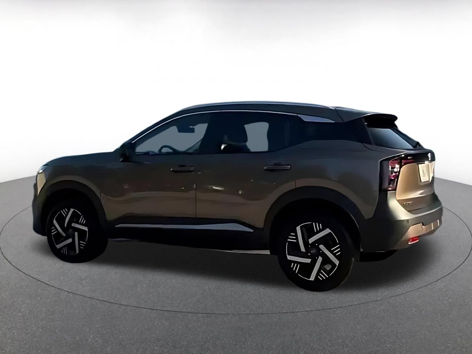 Thumbnail: 2026 Nissan Kicks - 8