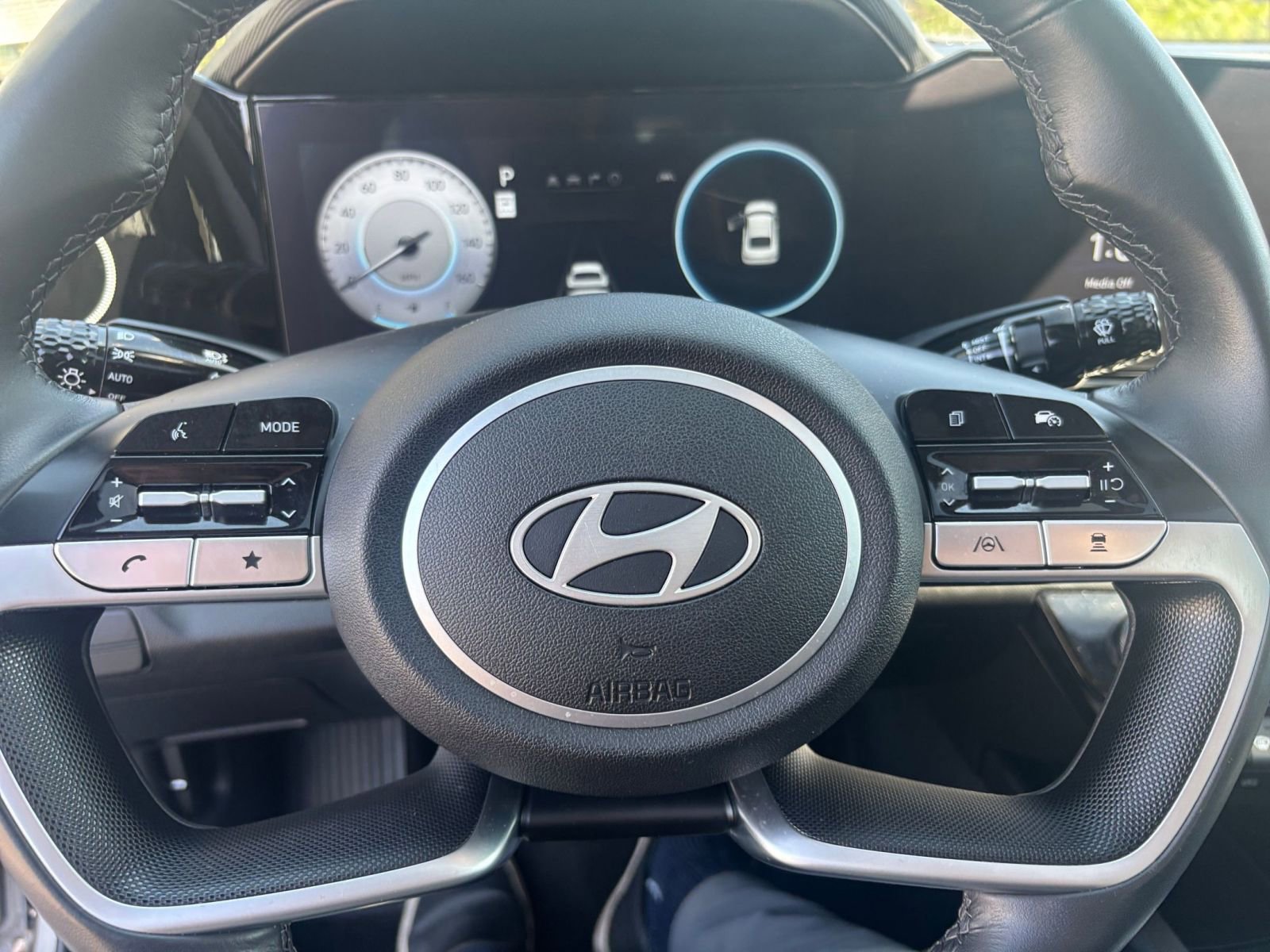 Thumbnail: 2025 Hyundai Elantra - 28